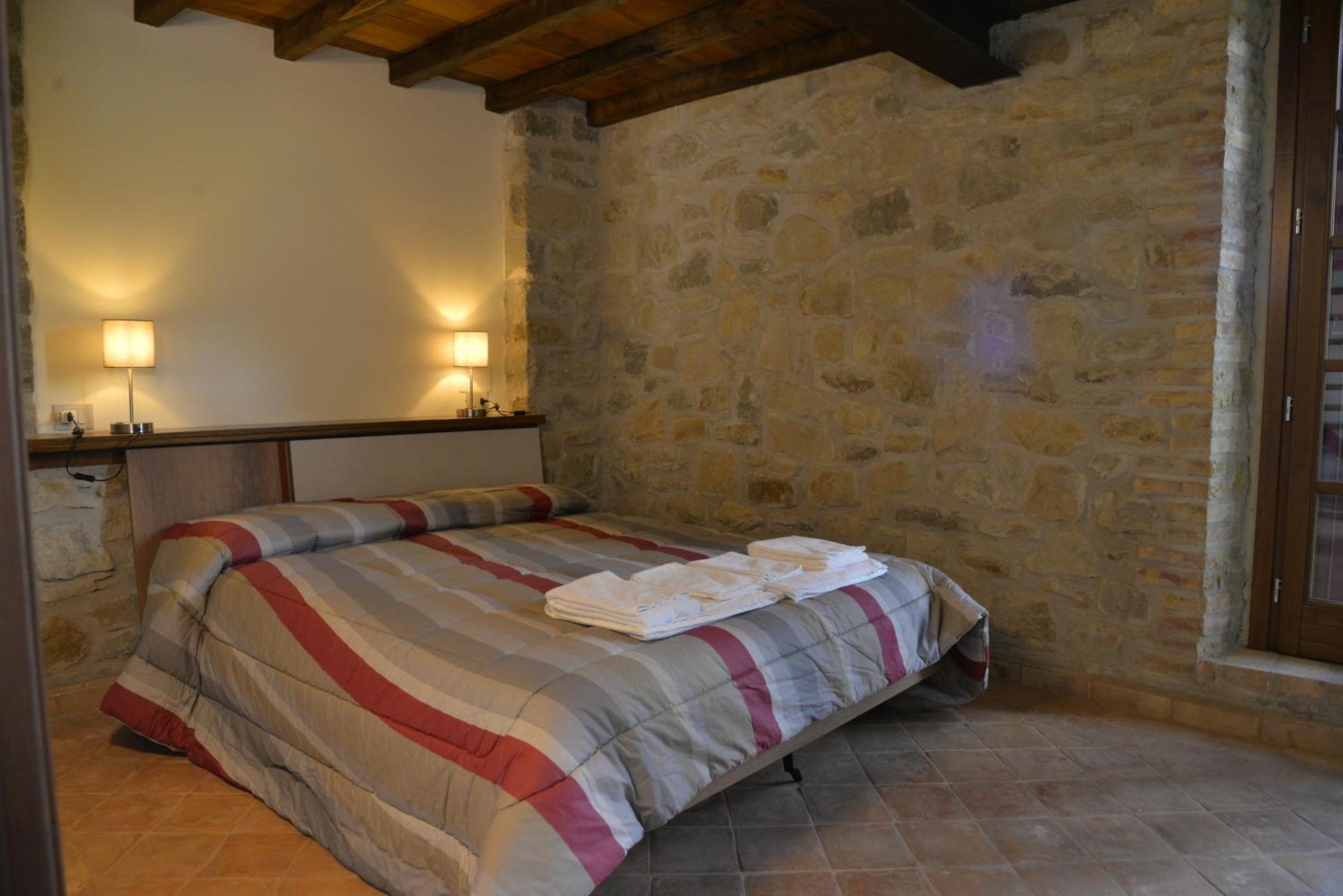 Agriturismo Campo Del Pillo Pietradura Bagian luar foto